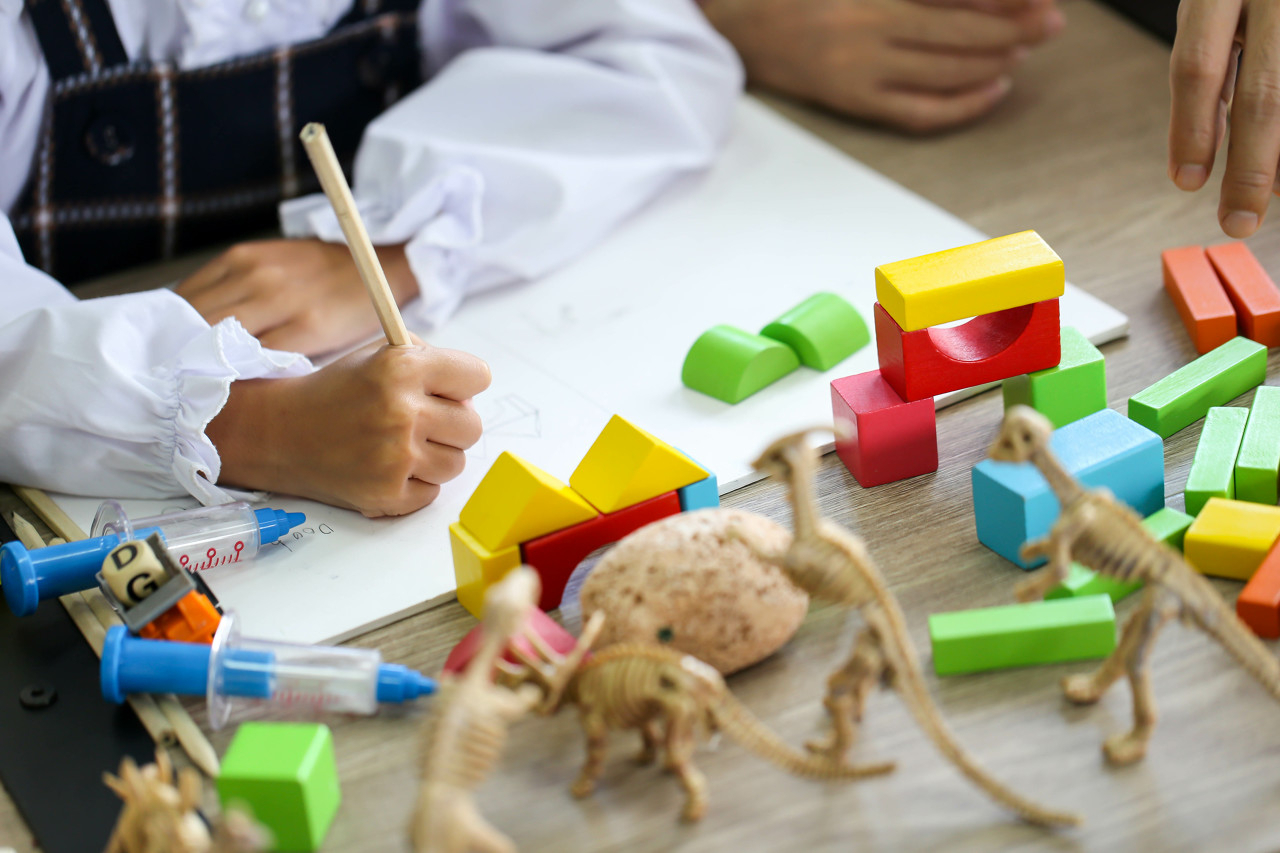 学区房也不管用，多地发布学位预警，“最难上学”年要来了？