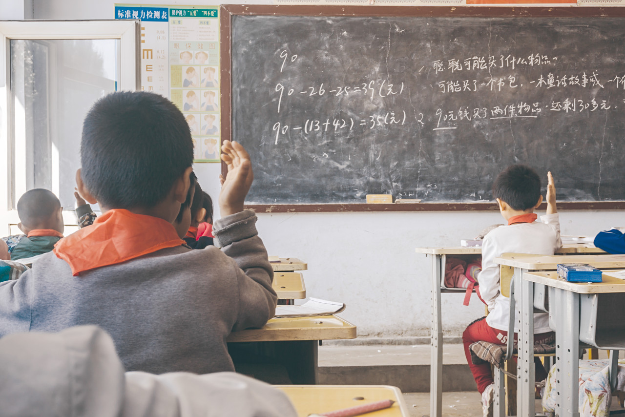 学区房也不管用，多地发布学位预警，“最难上学”年要来了？